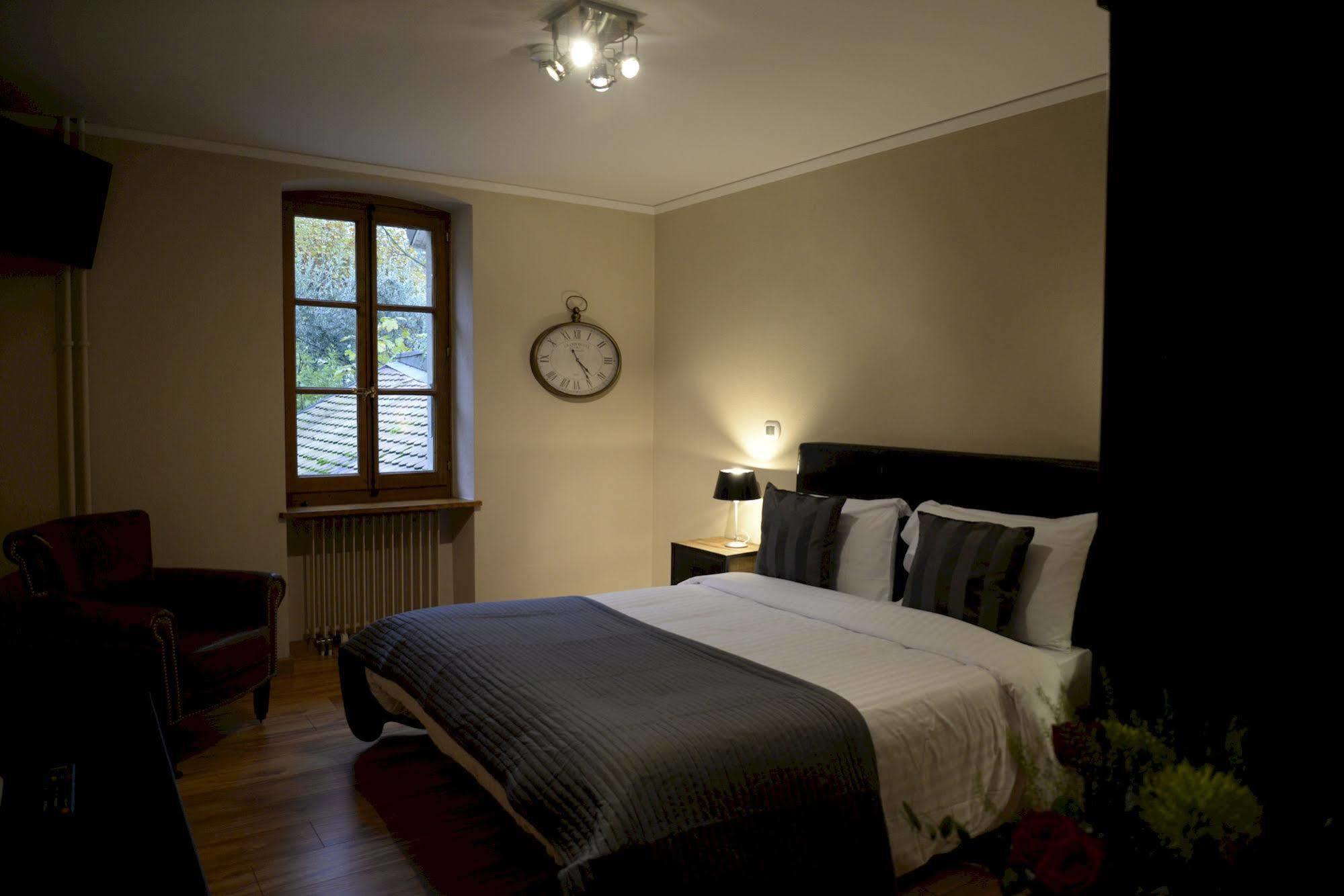Auberge Communale De Carouge Buitenkant foto